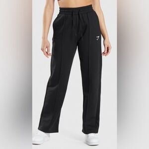 NWOT GYMSHARK TRAINING STRAIGHT LEG JOGGER
Regular Fit
Black